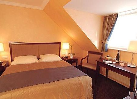 Hotel Ambiente Trier Room photo